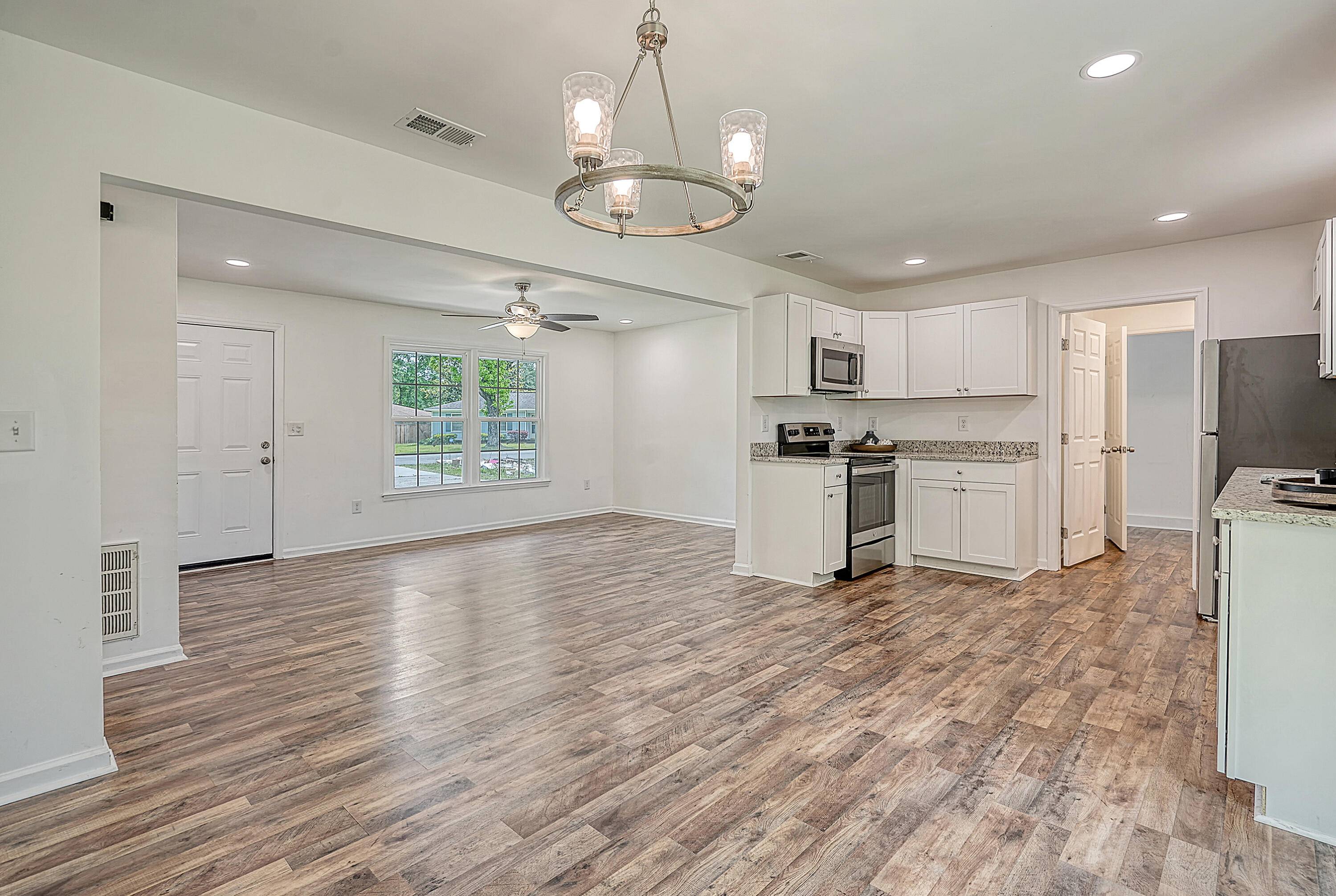 4548 Garwood Dr, Ladson, SC 29456
