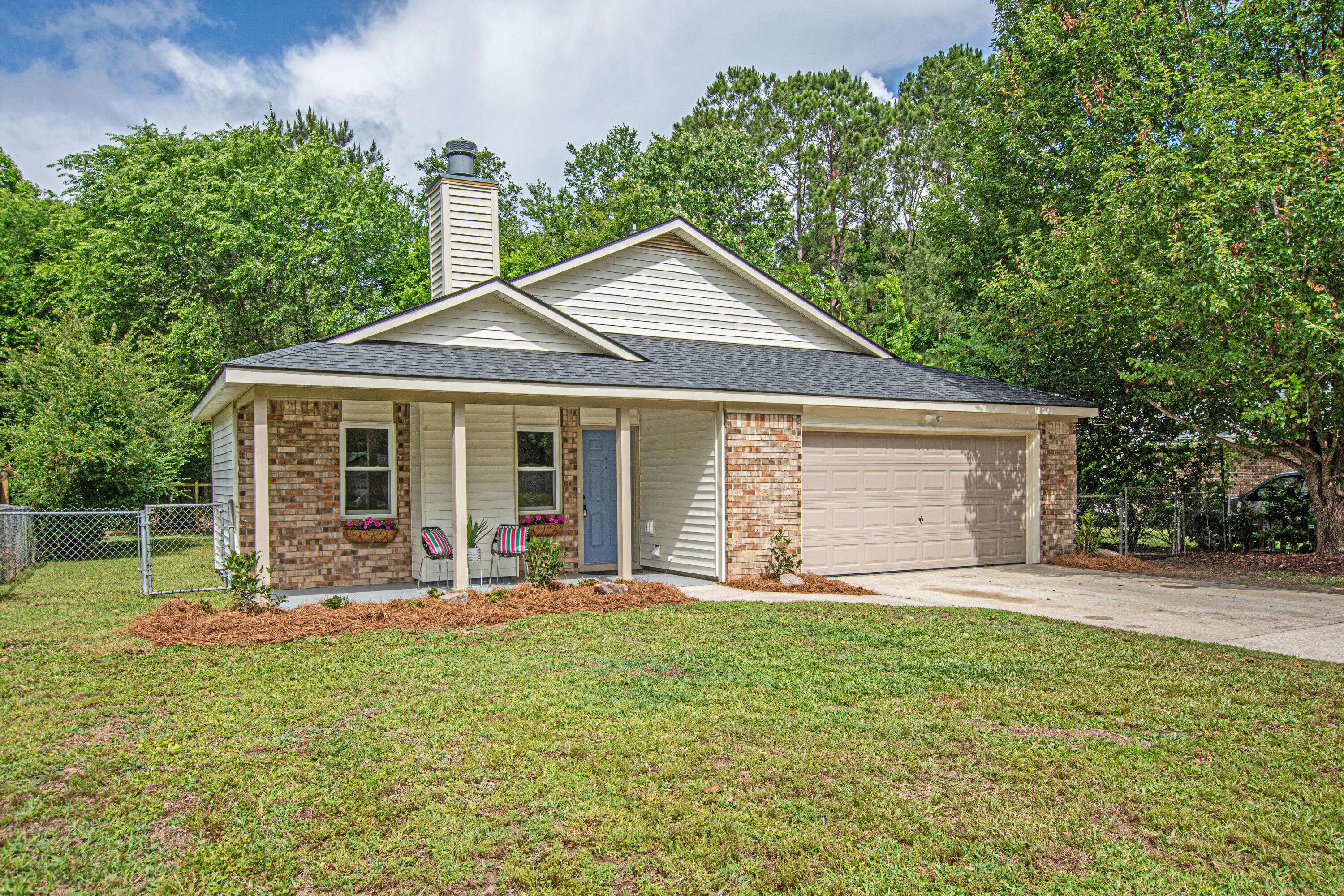 525 Temple Rd, Ladson, SC 29456