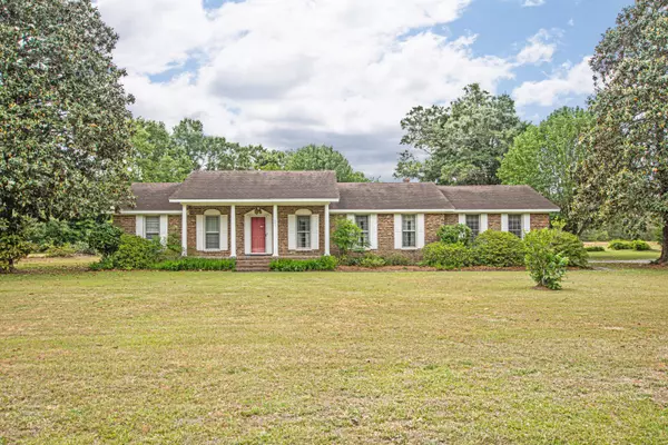 1895 Fish Rd, Ridgeville, SC 29472