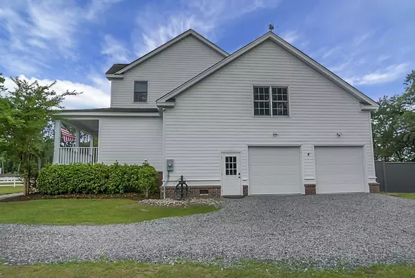 Ravenel, SC 29470,6444 Farm House Rd