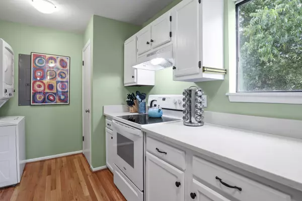 Charleston, SC 29412,1530 Fort Johnson Rd #2e