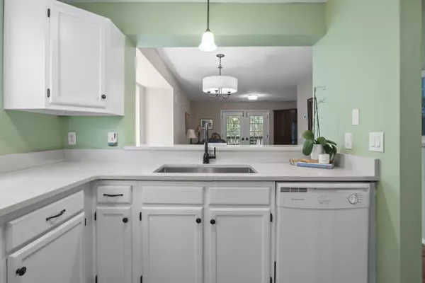 Charleston, SC 29412,1530 Fort Johnson Rd #2e