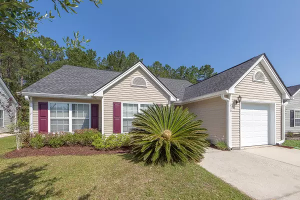 230 Avonshire Dr, Summerville, SC 29483