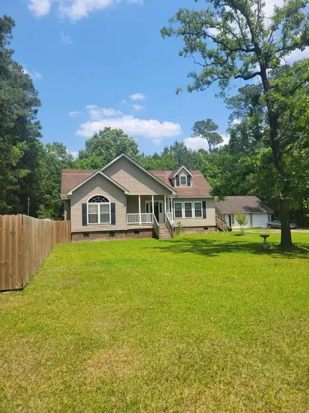 130 Barons Rd, Summerville, SC 29483