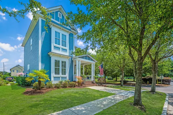 Summerville, SC 29483,221 Barberry St