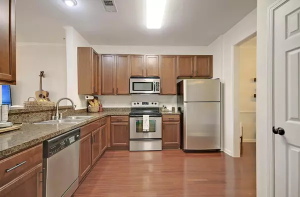 Summerville, SC 29483,210 Hemingway Cir