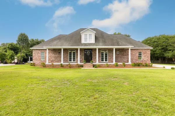 526 W Butternut Rd, Summerville, SC 29483