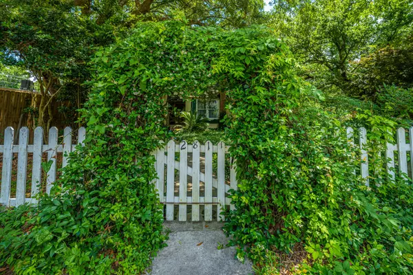 Johns Island, SC 29455,2811 Koger Ln