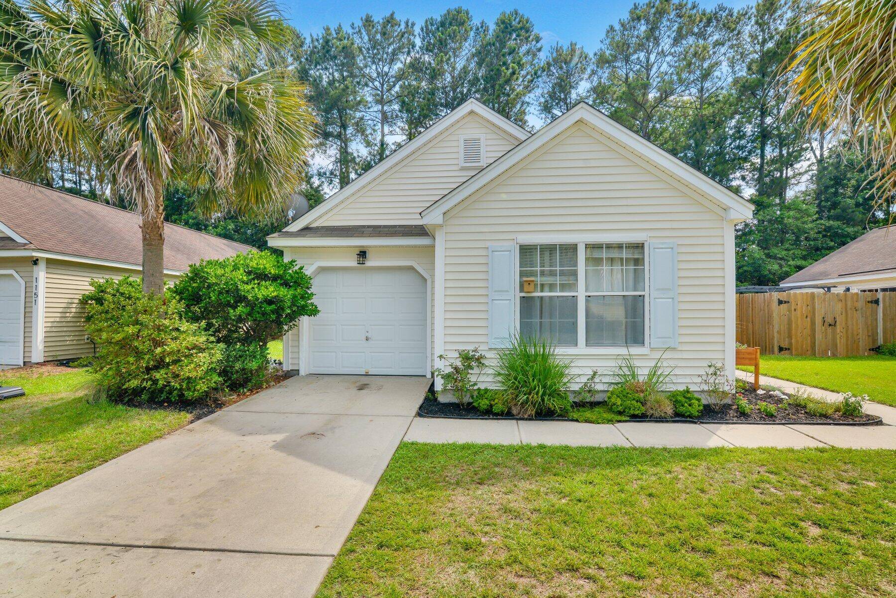 1149 Peninsula Cove Dr, Charleston, SC 29492