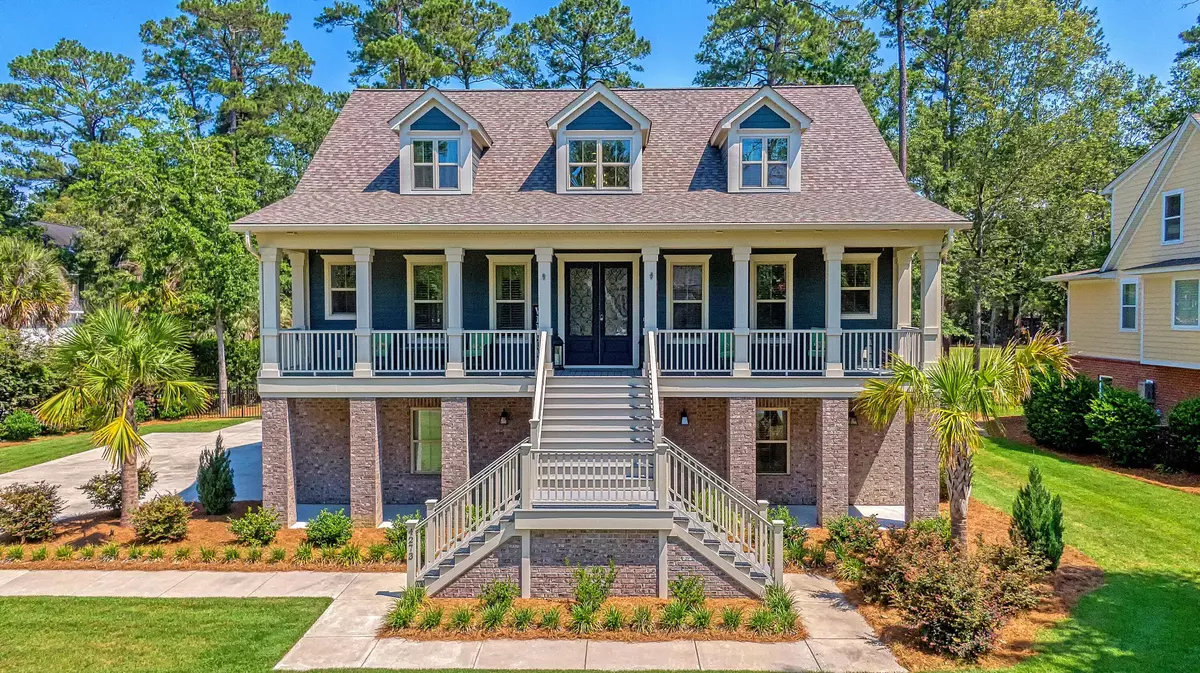 North Charleston, SC 29420,4273 Club Course Dr