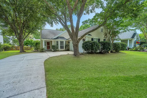 529 Pritchards Point Dr, Mount Pleasant, SC 29464