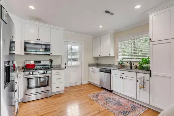 Charleston, SC 29407,1732 Wappoo Dr