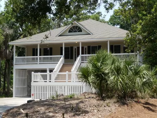 Edisto Island, SC 29438,32 Whalers Ct