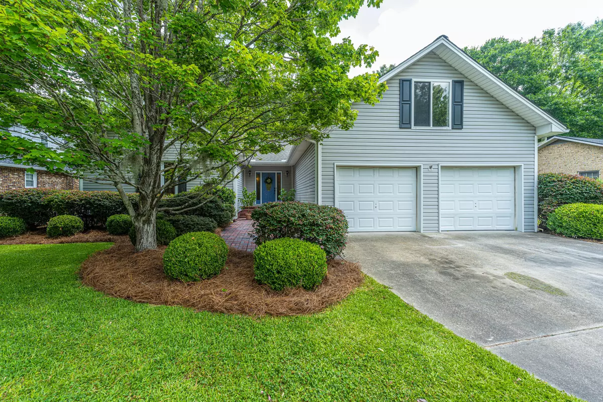 Summerville, SC 29485,107 Ravenswood Ct