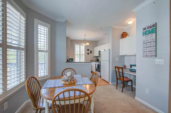 Charleston, SC 29492,130 River Landing Dr #6211