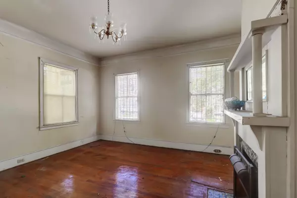 Charleston, SC 29403,327 Sumter St