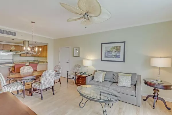 Isle Of Palms, SC 29451,5802 Palmetto Dr #B-305/307