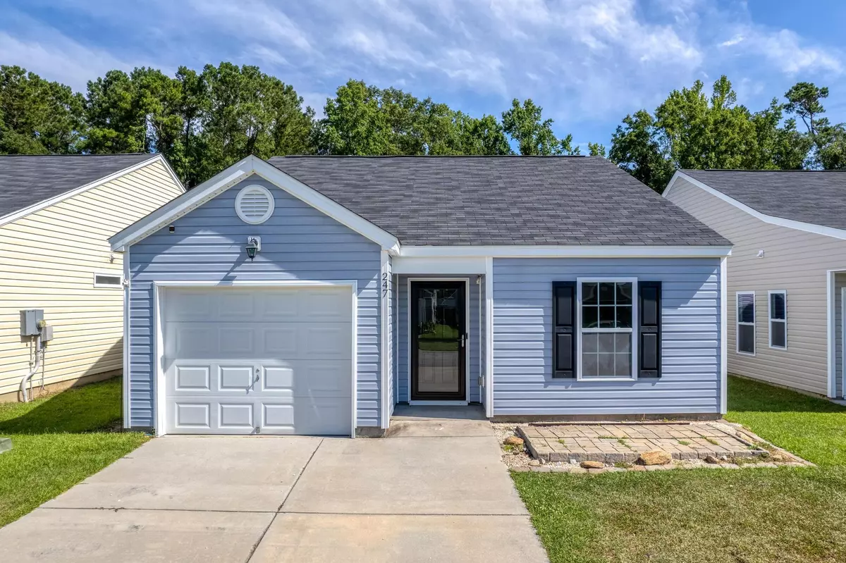 Summerville, SC 29485,247 Coosawatchie St