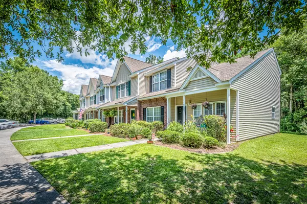 1104 Pine Bluff Dr, Summerville, SC 29483