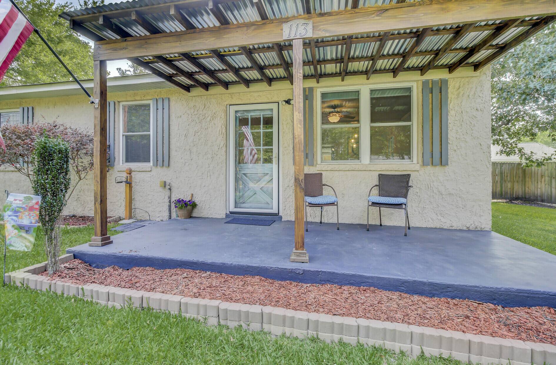 Goose Creek, SC 29445,113 Pineview Dr