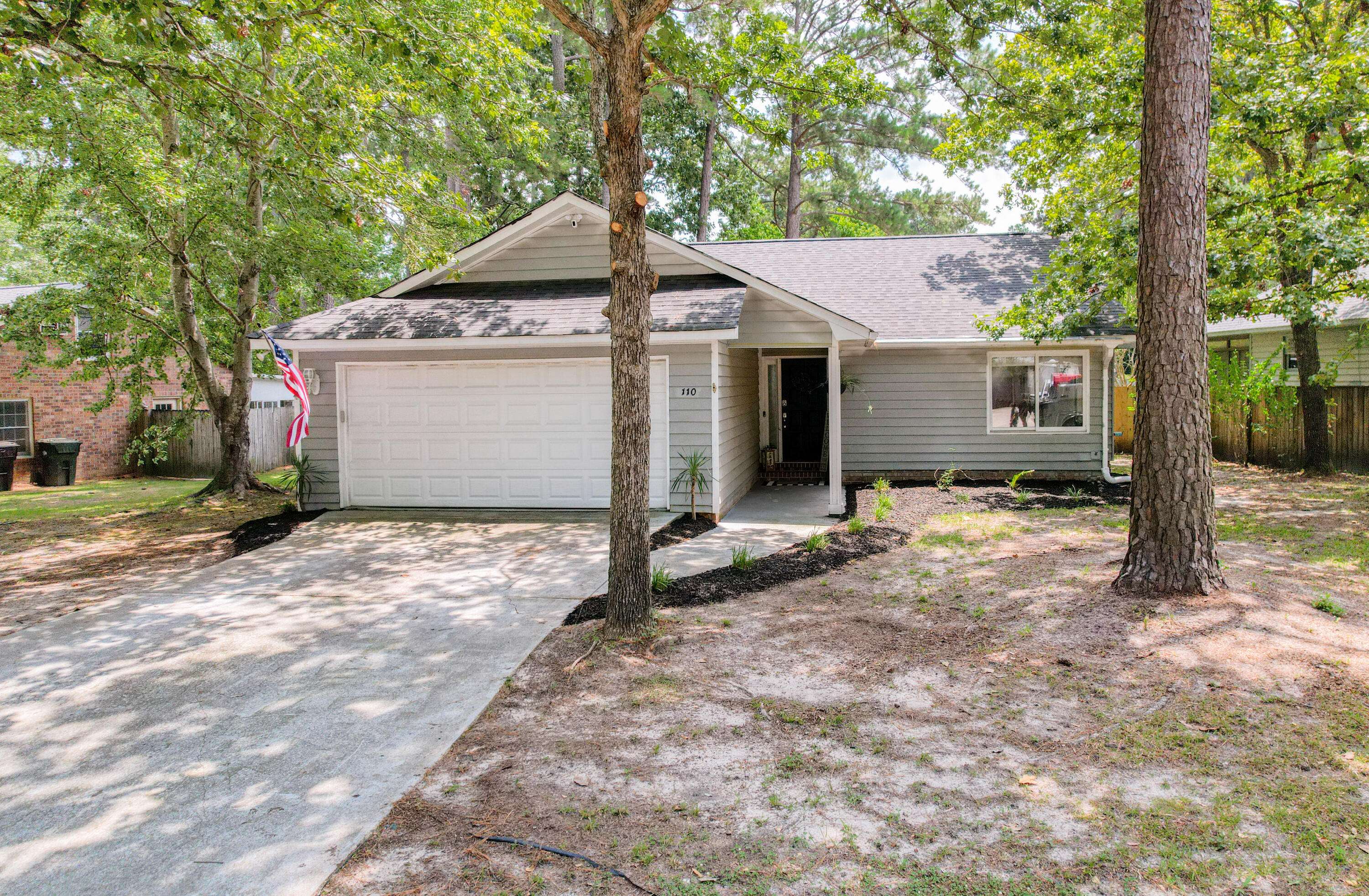 110 Durham Dr, Goose Creek, SC 29445