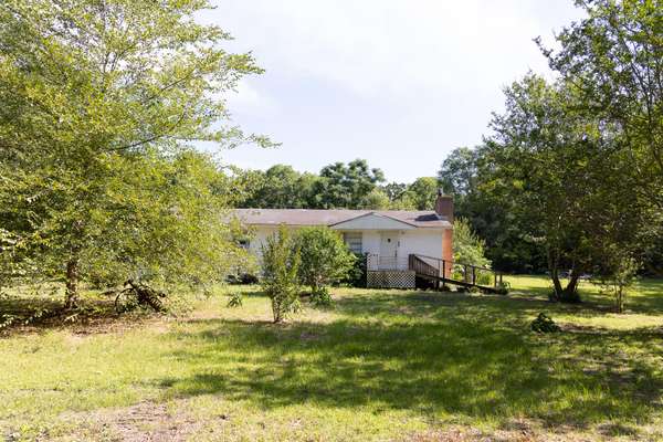 1314 Gardensgate Rd, Eutawville, SC 29048