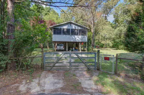 Huger, SC 29450,927 Mary St