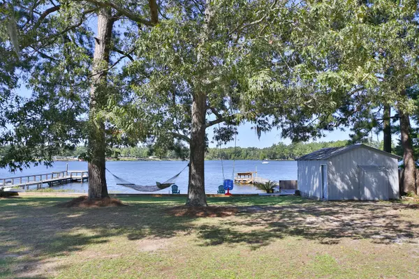 Manning, SC 29102,1498 Lesesne Dr