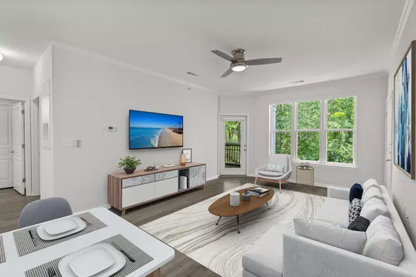 Daniel Island, SC 29492,200 Bucksley Ln #306