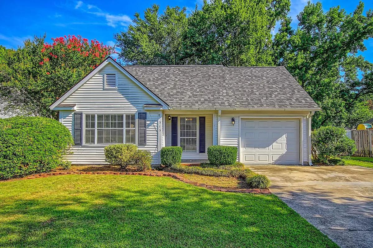 Summerville, SC 29485,515 Salterton St