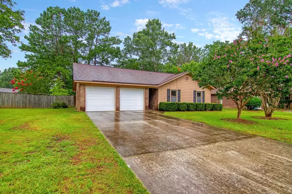 227 Mohican Cir, Summerville, SC 29483