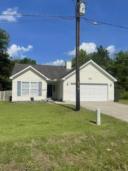 212 Lindy Creek Road Rd, Goose Creek, SC 29445