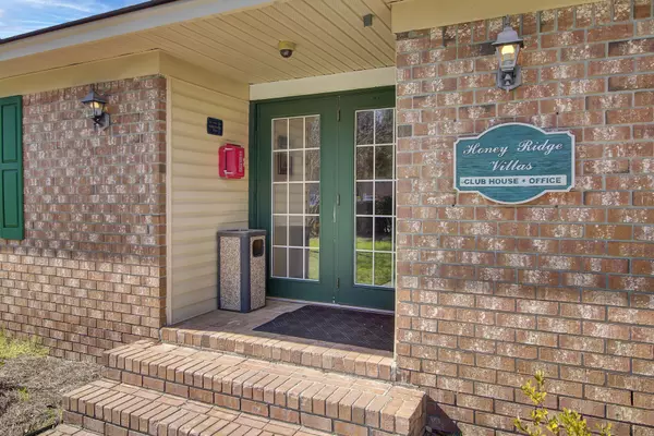 Ladson, SC 29456,105 Hickory Ln #E