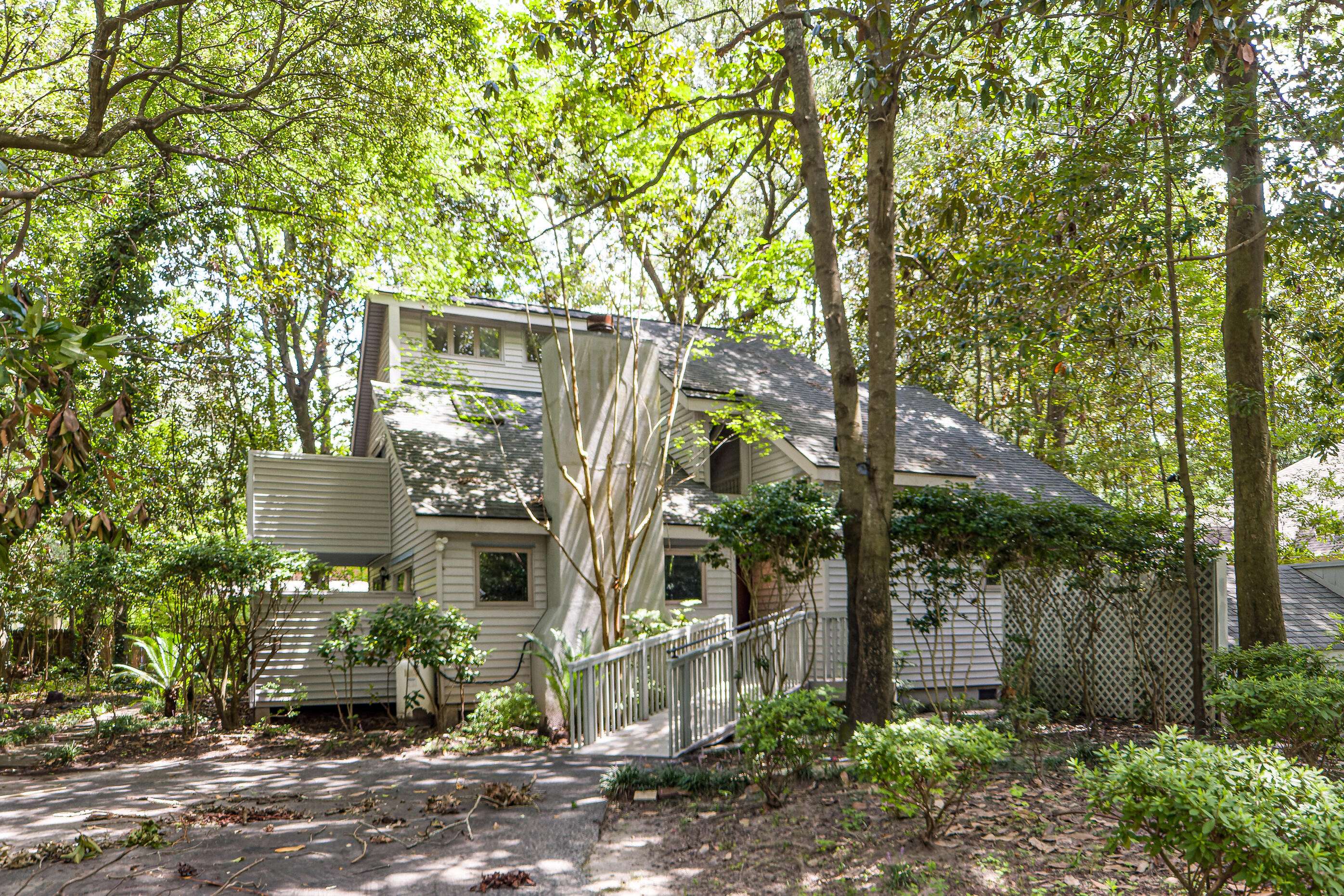 13 Pony Ln, Charleston, SC 29407
