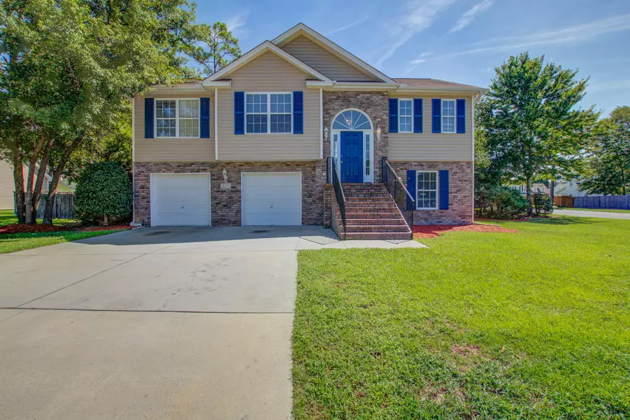 525 Rosings Drive, Summerville, SC 29486