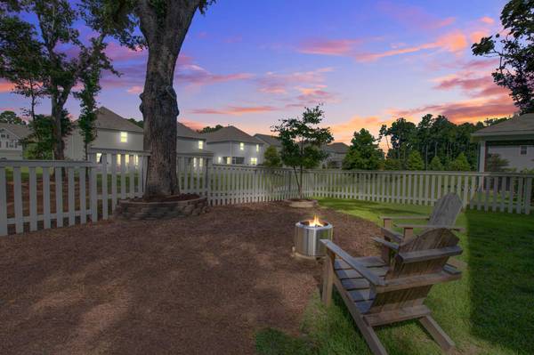 998 Sago Palm Ct, Mount Pleasant, SC 29429