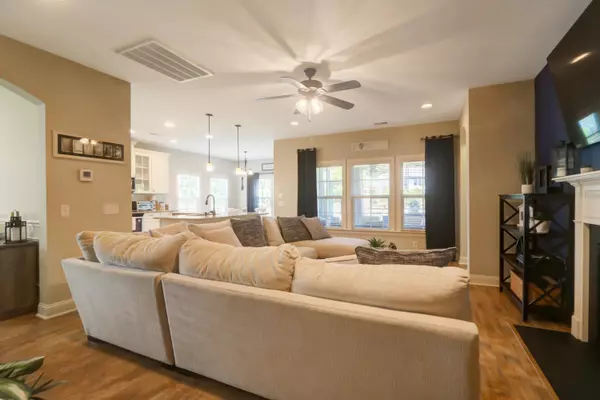 Mount Pleasant, SC 29429,1020 Banker Ct