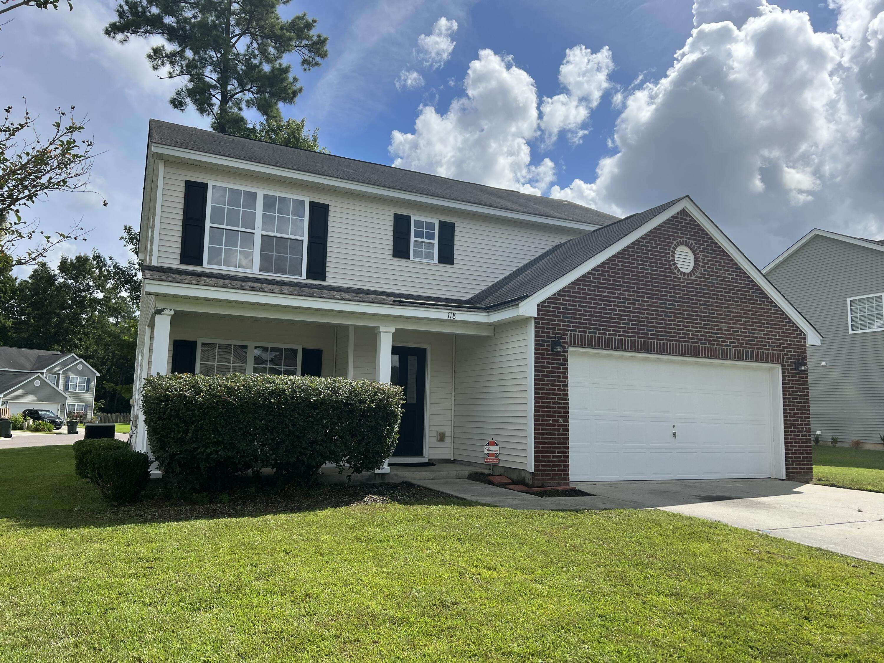 118 Slow Mill Dr, Goose Creek, SC 29445