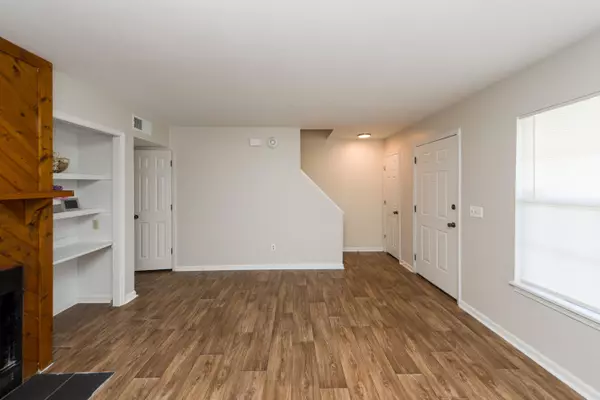 North Charleston, SC 29406,2425 Woodstock Ave