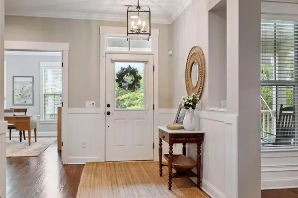 Daniel Island, SC 29492,1462 Wando Landing St