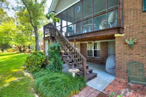 Manning, SC 29102,49 North Lake Cir