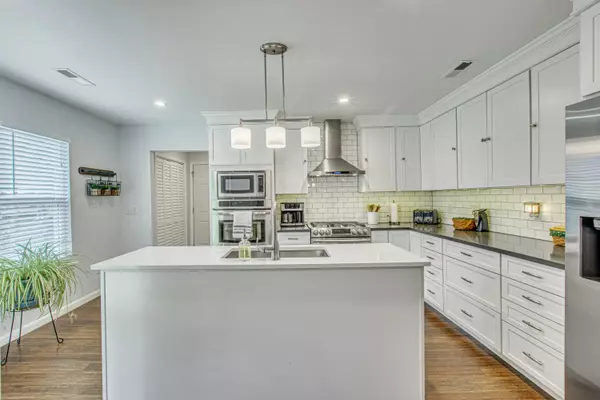 Summerville, SC 29485,217 White Church Ln