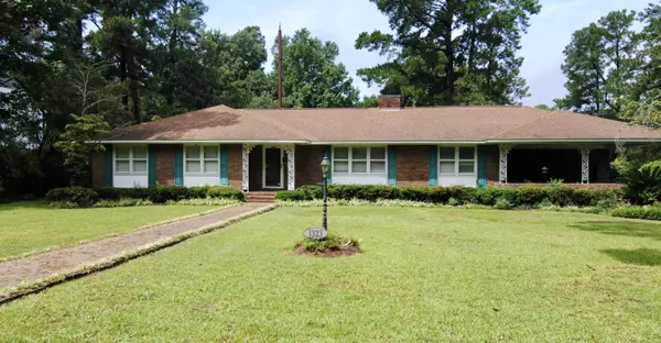 Kingstree, SC 29556,1323 Fulton Ave