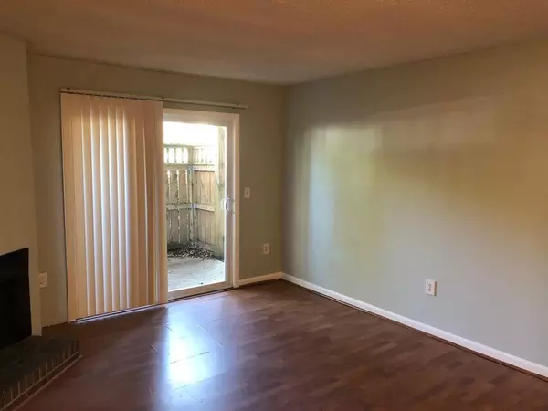 Charleston, SC 29412,1402 Camp Rd #9b