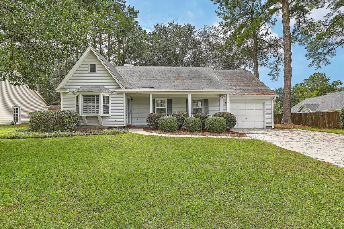 Summerville, SC 29485,106 St Awdry St