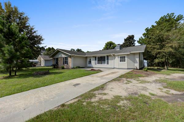 107 Long Needle Dr, Moncks Corner, SC 29461