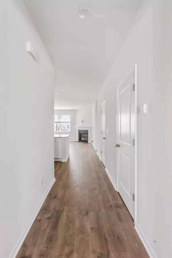 1067 Wading Point Blvd, Huger, SC 29450