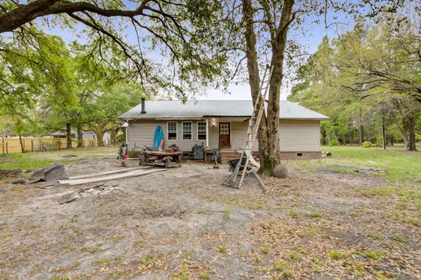 Ravenel, SC 29470,425 Tannenbaum Rd