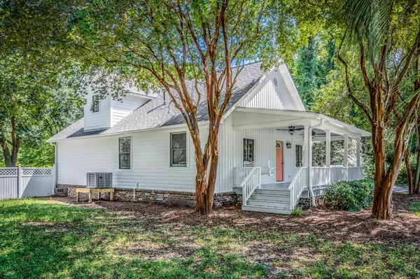 3166 Edenvale Rd, Johns Island, SC 29455