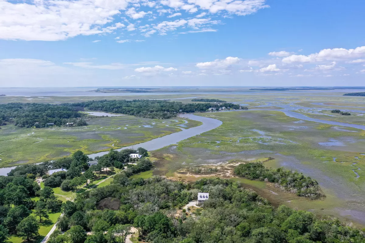 Edisto Island, SC 29438,8456 St Pierre Creek Dr